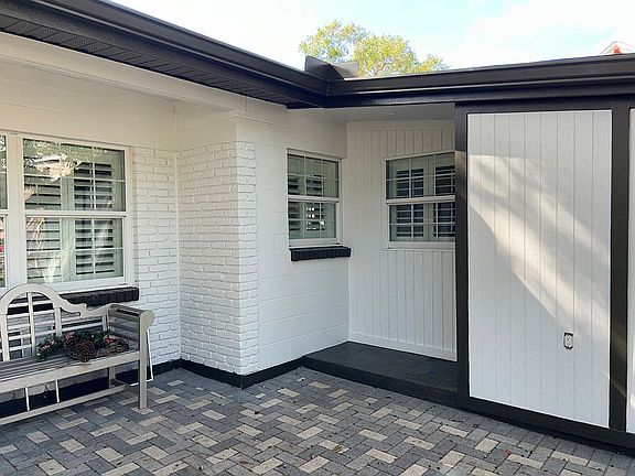2nd image of 3004 W Bay Villa Ave