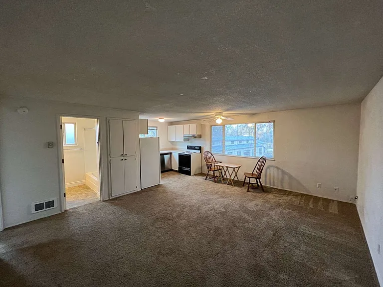 1923 Garden Ave #9 — Photo 1
