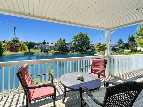 16 Atlantic Ave, Wasaga Beach, ON L9Z 3A8