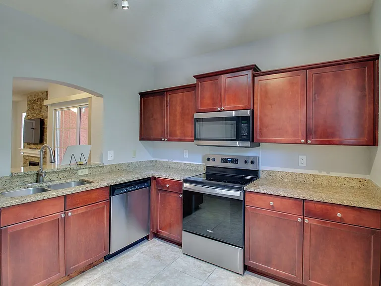 107 Vista Verdi Cir #213 — Photo 8