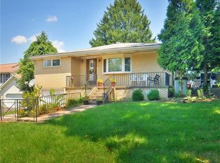 566 Twin Oak Dr, Pittsburgh, PA