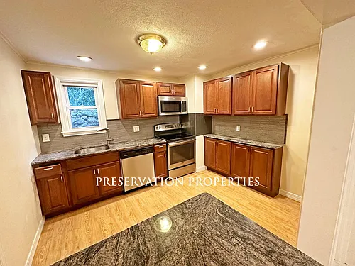195 Weston St Photo 1