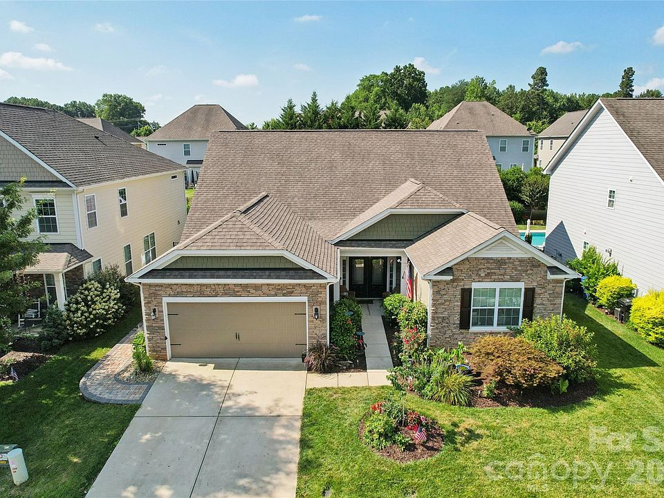 1st image of 123 Tomahawk Dr