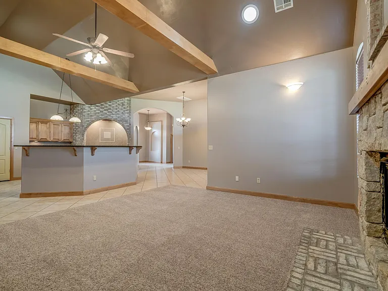17108 Prestwick Cir — Photo 33