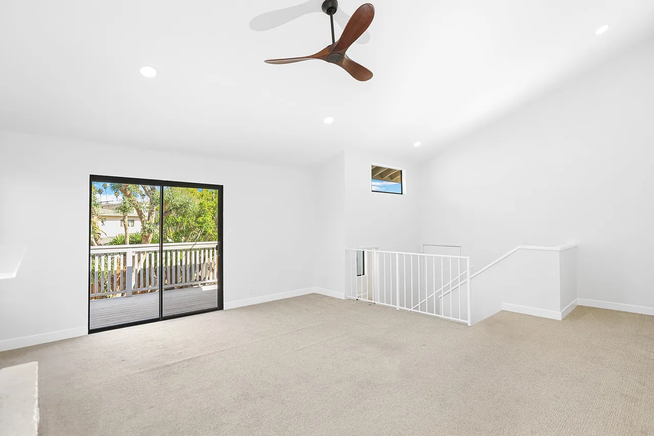 2 bed, 1.5 bath, 1300 sqft, $4,500 — Photo 3