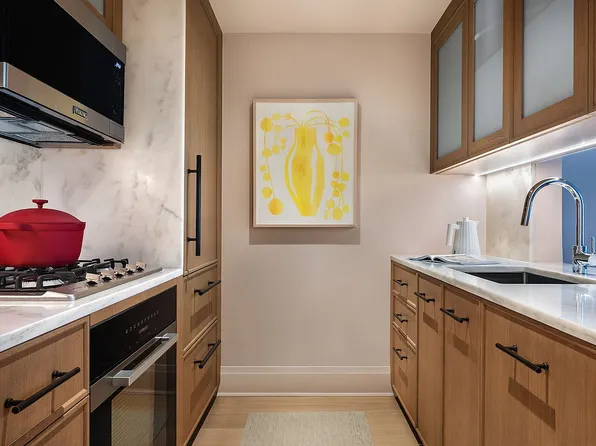 210 Warren St #14M, New York, NY 10282