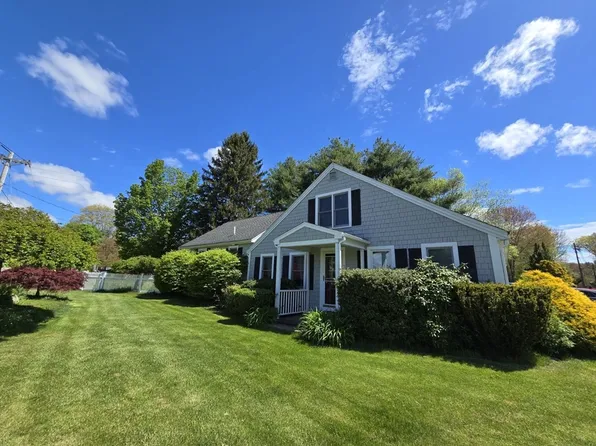 653 Harvard St, East Bridgewater, MA 02333