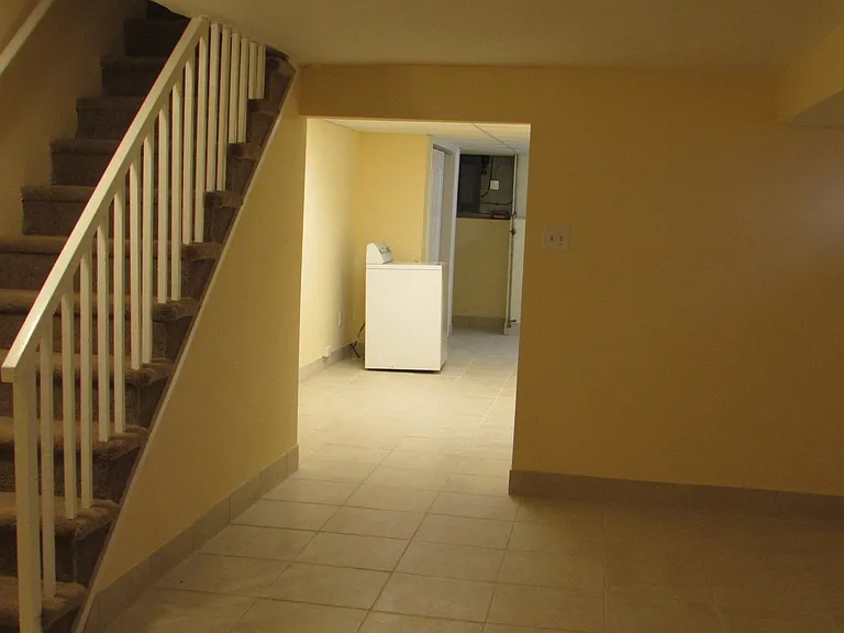 4611 Harcourt Rd — Photo 8