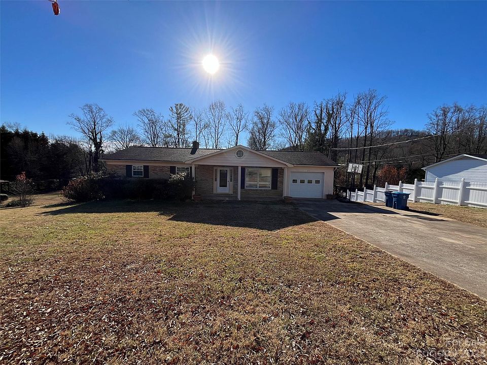 1st image of 1103 Floral Dr