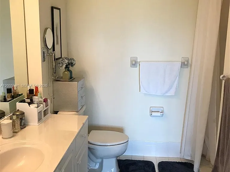 1627 SW 37th Ave #405 — Photo 8