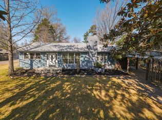 1004 S Taylor Dr, Carbondale, IL 62901