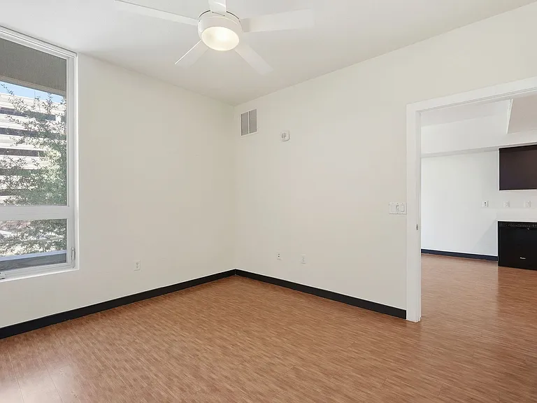 Elevate Your Urban Experience! Move in before the end of the month and get 10 weeks FREE Rent! — Photo 41