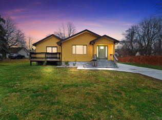 37696 Hayes Rd, Clinton Township, MI 48038