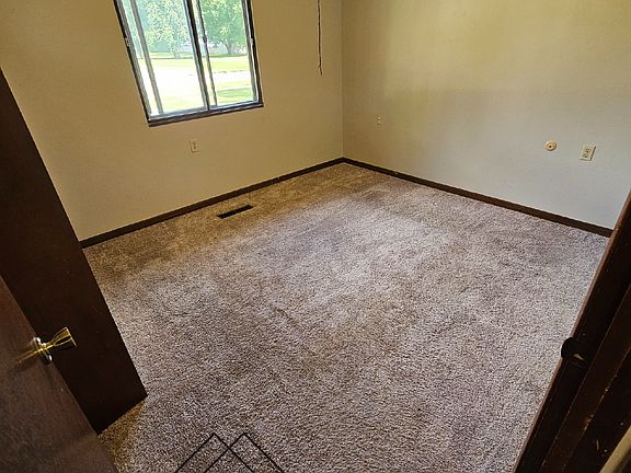 4th image of 102 8th Ave NW #6C