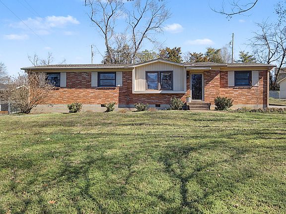 3rd image of 2428 Kimberly Dr