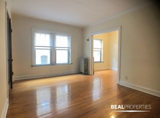 2102 W Ainslie St #W1, Chicago, IL 60625