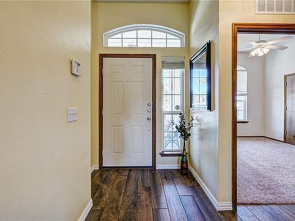 4th image of 717 Heatherwood Dr
