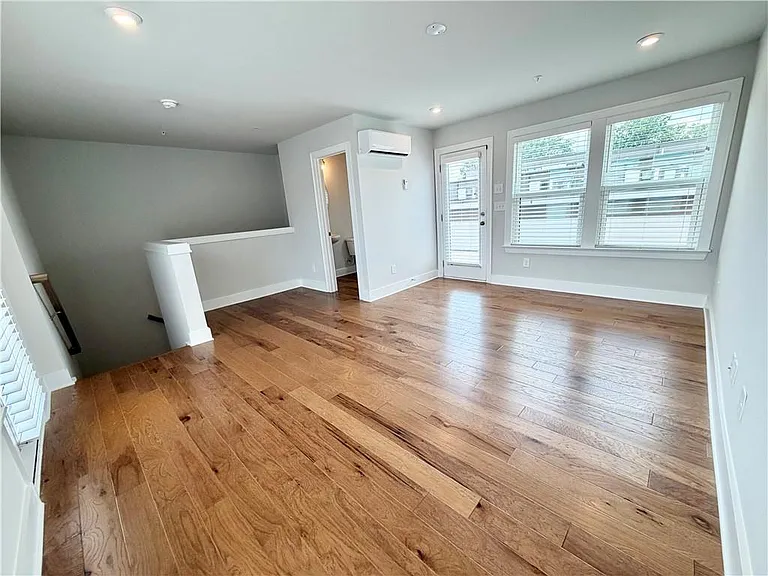 1037 Burnside Pl NW — Photo 29