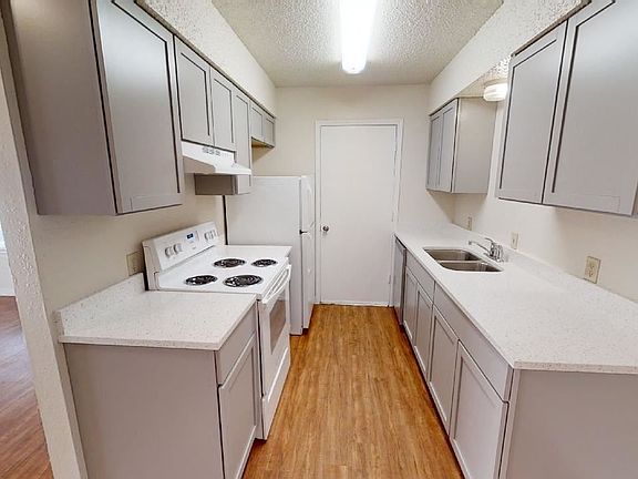 5th image of 107 Hughson Ct