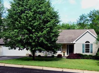 1022 Briarwood Dr, Endicott, NY 13760
