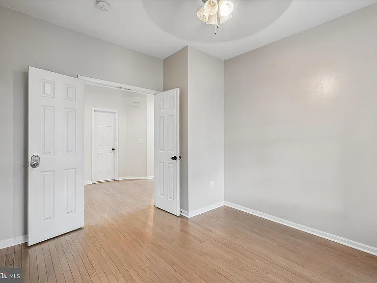 905 Royal Elm Ct — Photo 25