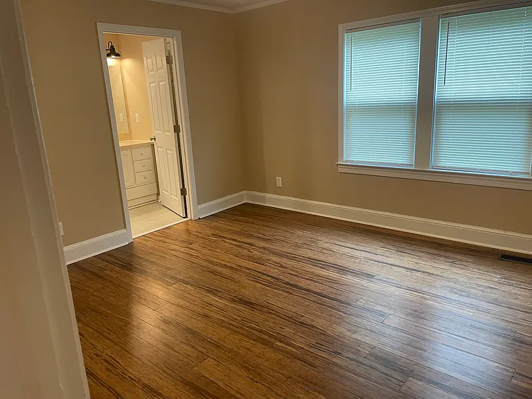 1613 Seigle Ave — Photo 7