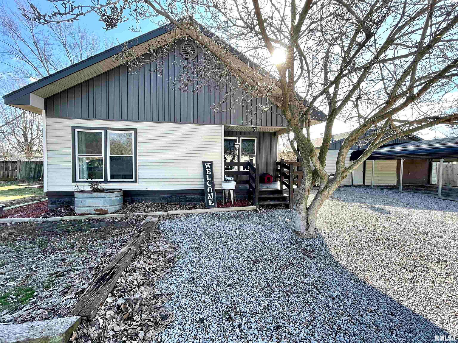 2907 Locust St, Eldorado, IL 62930 Zillow