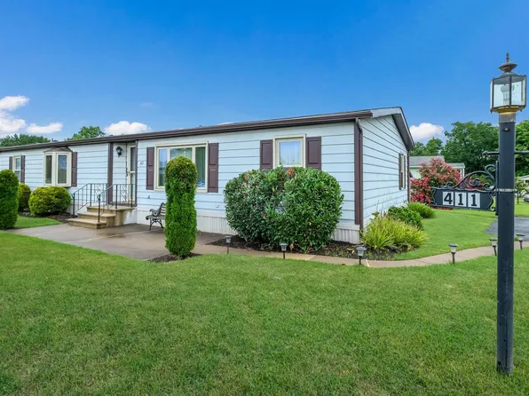 411 Clear Creek Ct, North Wales, PA 19454