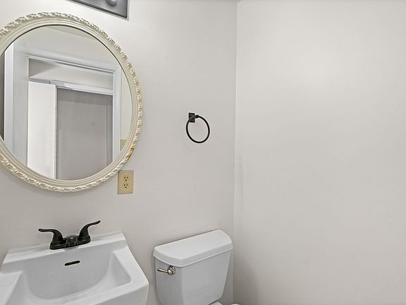 3rd image of 101 Cedar Hill Dr #57B425147