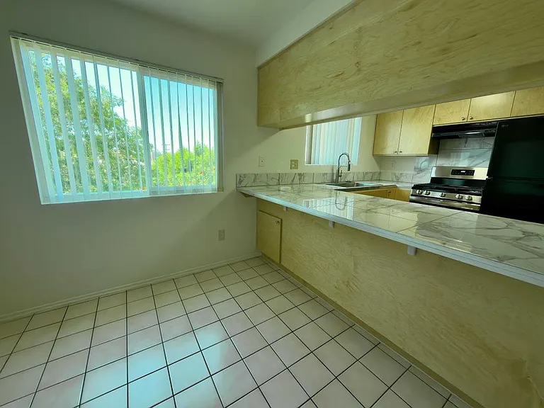 5260 Rex Ave — Photo 10
