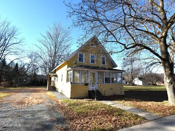 25 N Park Street, Cambridge, NY 12816