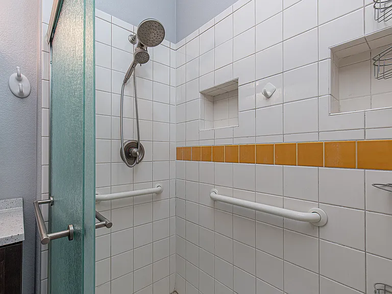 40 Sunshine Ct #3 — Photo 11