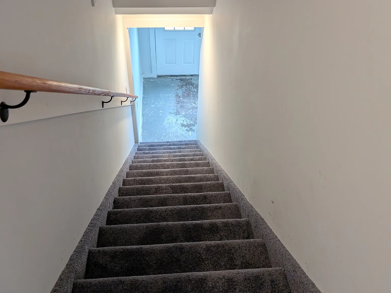 3 bed, 2000 sqft, $2,400 — Photo 3