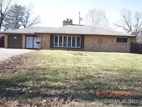 801 Express Dr photo 1