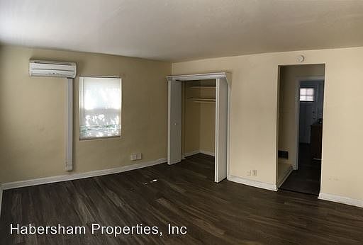 2nd image of 1990 Rockledge Rd NE APT B