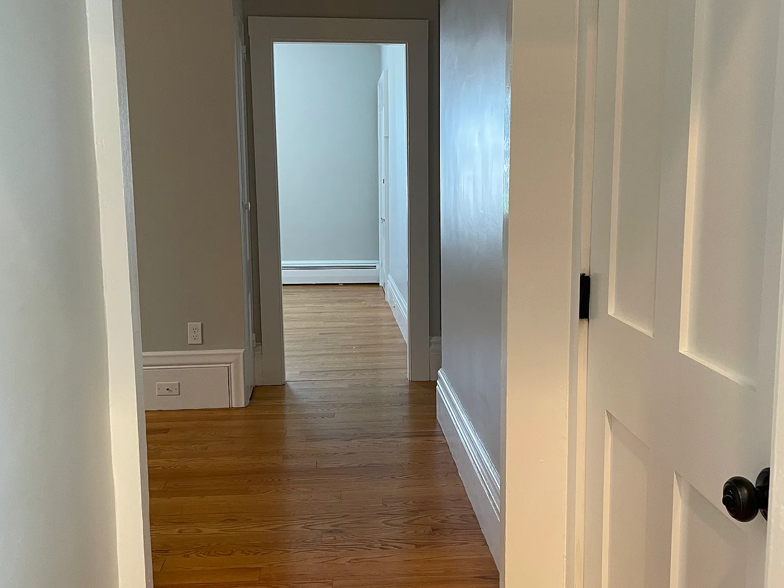 2 bed, 1100 sqft, $2,400 — Photo 3