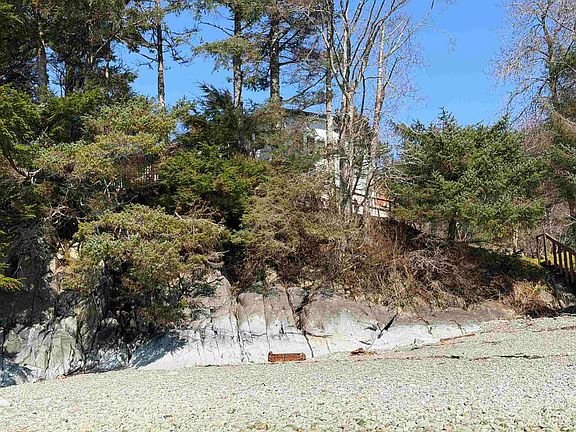 5th image of 3317-3319 3321 Halibut Point Rd