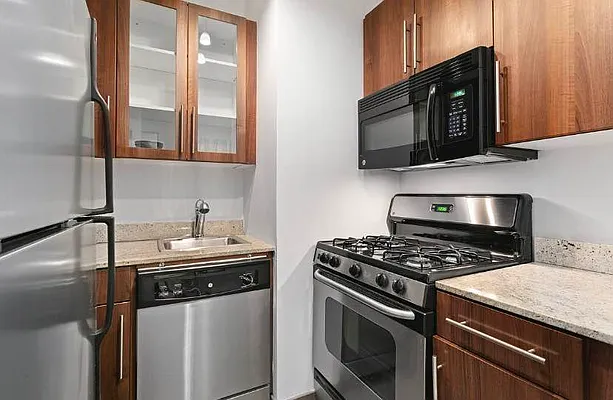 Rented by Level Group | media 11
