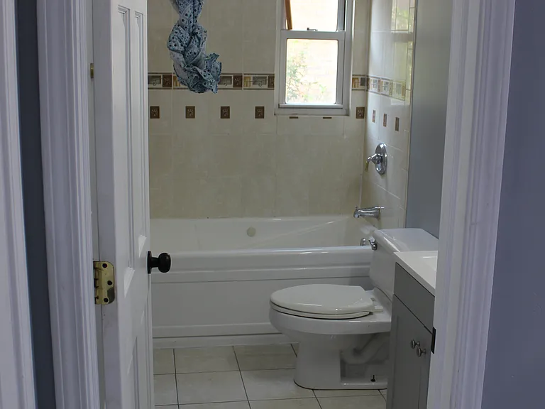 8134 N Merrill St — Photo 14