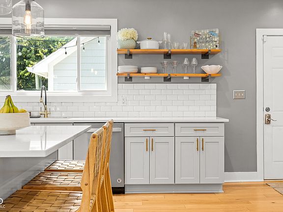 5th image of 2026 Carrollton Ave