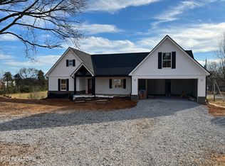 541 S Carter School Rd, Strawberry Plains, TN 37871