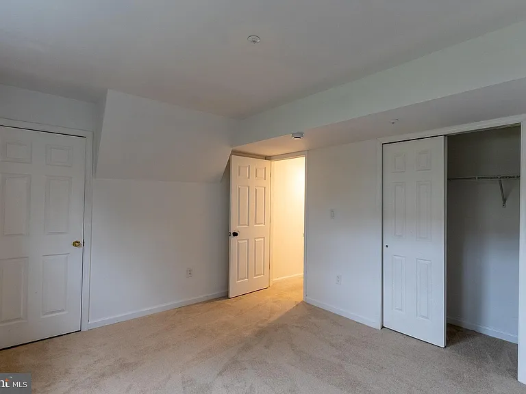 2403 Baikal Loop — Photo 5