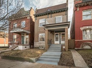 2704 Armand Pl, Saint Louis, MO 63104