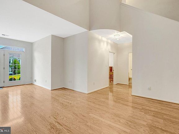 4th image of 13986 Chelmsford Dr