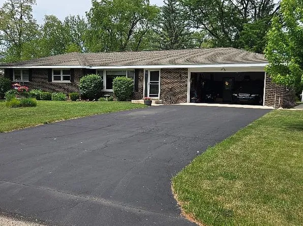25558 W Wilson Ave, Wauconda, IL 60084