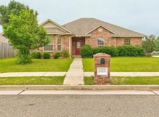 2100 Bradford Way, Edmond, OK 73003