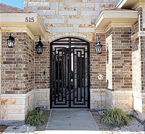 3rd image of 515 Cowboy Dr