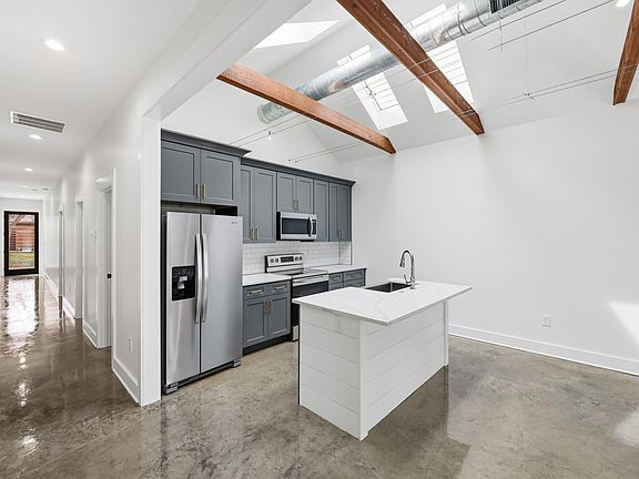 2nd image of 548 Maryland Ave