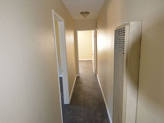 5th image of 3808 Cottonwood St APT B