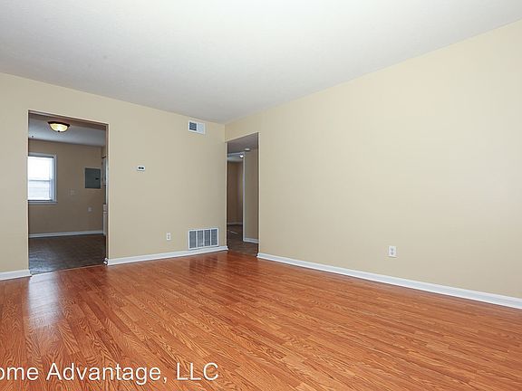 4th image of 4801 Fury Way APT 4